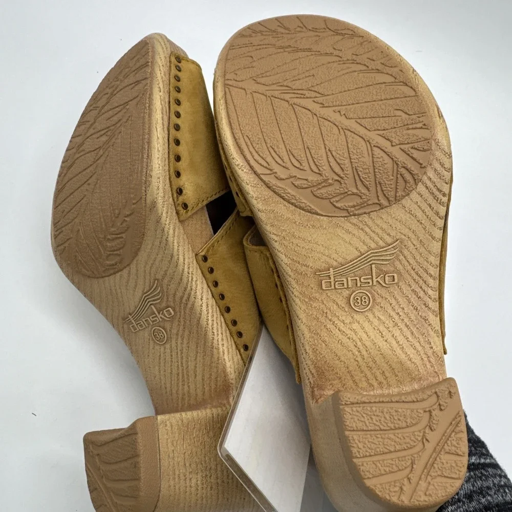 Dansko Women'S Tandi Sandal Yellow Milled Leather Size 38 New